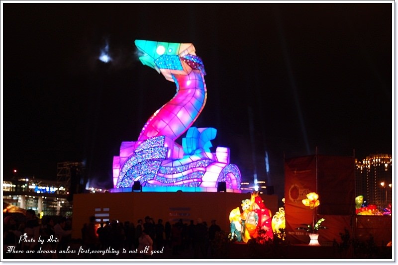 【新竹×景點】2013新竹燈會♥燈火輝煌之暖身夜拍 - 第23張圖